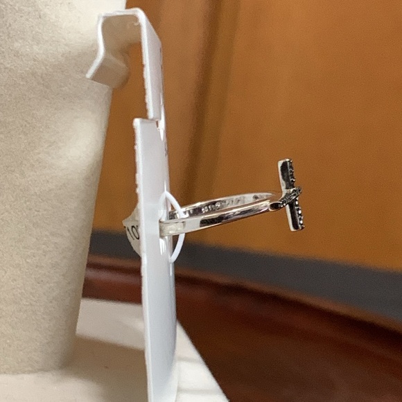 NWT Savvy Cie Black Diamond Cross Ring Size 7 - Picture 3 of 5